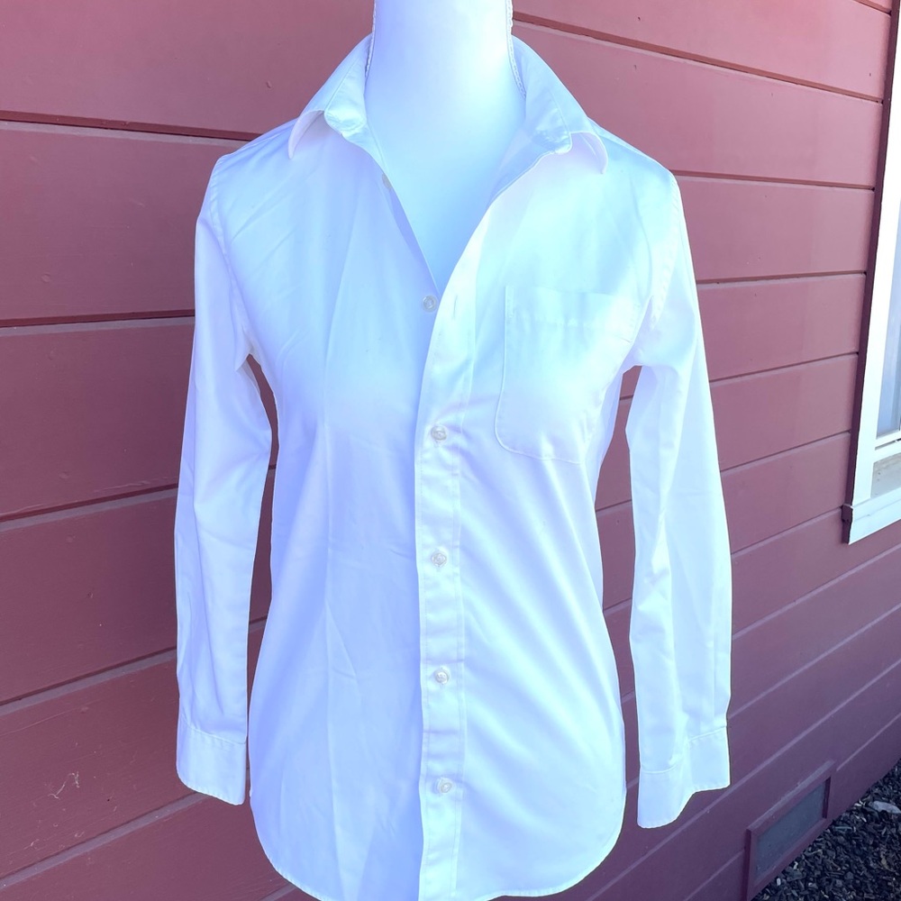 Nordstrom Classic White Button Down‎ Shirt